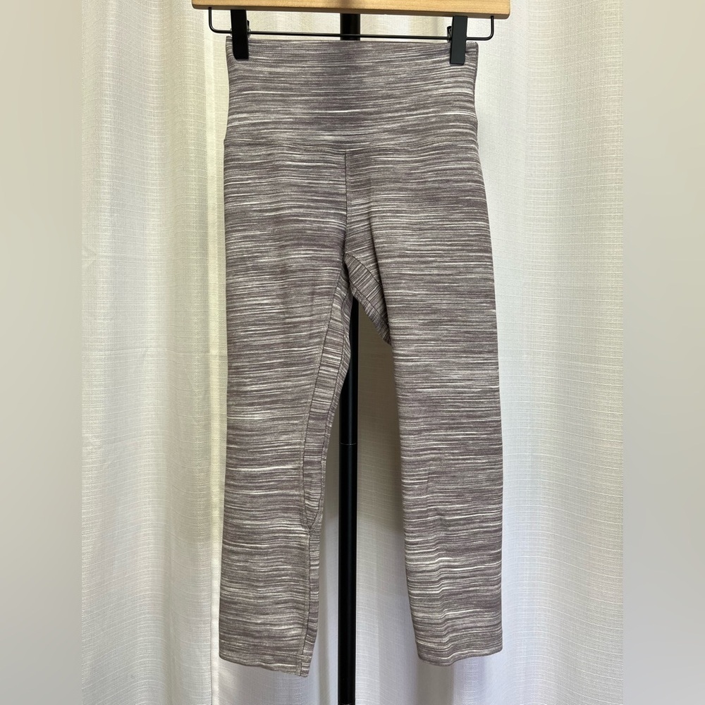 Lululemon Align Crop *21"
Mini Space Dye Herringbone Jacquard pants | size 4